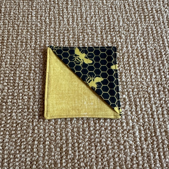 Honeybee Themed Fabric Corner Bookmark - Picture 1 of 2